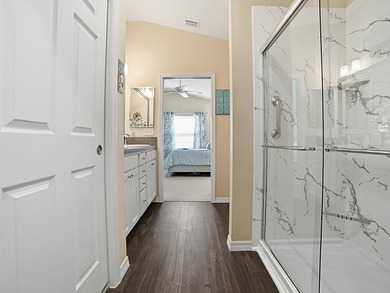 BEAUTIFULLY MAINTAINTED 2/2 MOONSTONE PATIO VILLA with separate on Pennbrooke Fairways in Florida - for sale on GolfHomes.com, golf home, golf lot