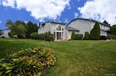 Renovated-Updated-Spacious Mirasol Model Townhouse 3 Bedroom 2.5 on The Greens At Half Hollow in New York - for sale on GolfHomes.com, golf home, golf lot