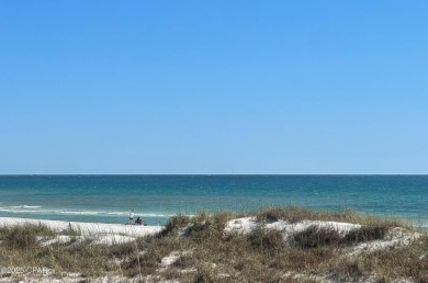 NO HOA and a very MOTIVATED SELLER looking for an offer on this on Signal Hill Golf Course, Inc. in Florida - for sale on GolfHomes.com, golf home, golf lot