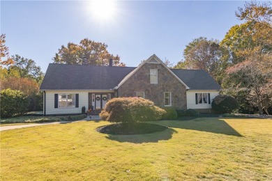 Beautiful home in the sought-after Smithfields neighborhood in on Smithfields Country Club in South Carolina - for sale on GolfHomes.com, golf home, golf lot