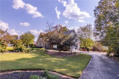 Beautiful home in the sought-after Smithfields neighborhood in on Smithfields Country Club in South Carolina - for sale on GolfHomes.com, golf home, golf lot