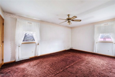 Private 3-Bedroom Home on a Wooded Lot Near Mill Creek Park

 on Metro Parks Par-3 Golf Course in Ohio - for sale on GolfHomes.com, golf home, golf lot