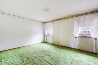 Private 3-Bedroom Home on a Wooded Lot Near Mill Creek Park

 on Metro Parks Par-3 Golf Course in Ohio - for sale on GolfHomes.com, golf home, golf lot