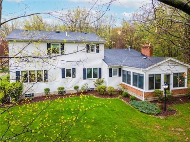 Private 3-Bedroom Home on a Wooded Lot Near Mill Creek Park

 on Metro Parks Par-3 Golf Course in Ohio - for sale on GolfHomes.com, golf home, golf lot