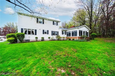 Private 3-Bedroom Home on a Wooded Lot Near Mill Creek Park

 on Metro Parks Par-3 Golf Course in Ohio - for sale on GolfHomes.com, golf home, golf lot