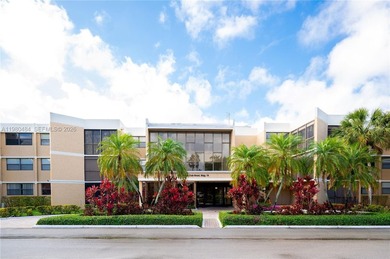 Spacious and well-maintained residence located in one of on Bonaventure Country Club in Florida - for sale on GolfHomes.com, golf home, golf lot