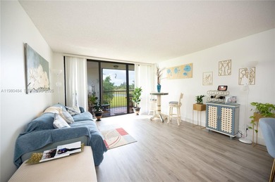 Spacious and well-maintained residence located in one of on Bonaventure Country Club in Florida - for sale on GolfHomes.com, golf home, golf lot