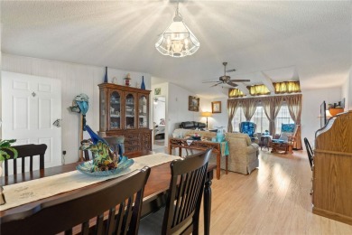 Wow.  A spacious 1500+ square foot POOL home in the lovely golf on Brookridge Country Club in Florida - for sale on GolfHomes.com, golf home, golf lot