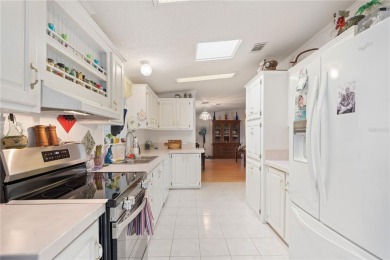 Wow.  A spacious 1500+ square foot POOL home in the lovely golf on Brookridge Country Club in Florida - for sale on GolfHomes.com, golf home, golf lot