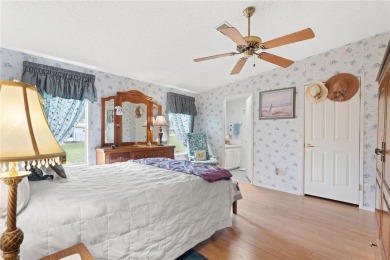 Wow.  A spacious 1500+ square foot POOL home in the lovely golf on Brookridge Country Club in Florida - for sale on GolfHomes.com, golf home, golf lot