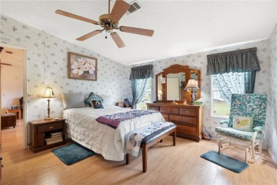 Wow.  A spacious 1500+ square foot POOL home in the lovely golf on Brookridge Country Club in Florida - for sale on GolfHomes.com, golf home, golf lot