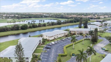 Large 2/2  corner unit  X-large screened in patio with beautiful on Hunters Run Golf and Country Club in Florida - for sale on GolfHomes.com, golf home, golf lot