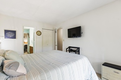 Stunning Condo with Intracoastal Waterway Views!

Discover on Brick Landing Plantation Yacht and Golf Club in North Carolina - for sale on GolfHomes.com, golf home, golf lot