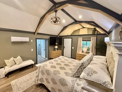 This stunning 2-bedroom, 2-bath partially furnished manufactured on Pendleton Harbor in Texas - for sale on GolfHomes.com, golf home, golf lot