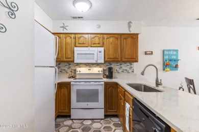 Stunning Condo with Intracoastal Waterway Views!

Discover on Brick Landing Plantation Yacht and Golf Club in North Carolina - for sale on GolfHomes.com, golf home, golf lot