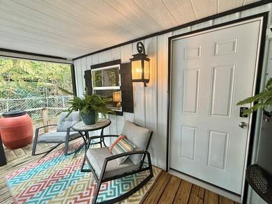 This stunning 2-bedroom, 2-bath partially furnished manufactured on Pendleton Harbor in Texas - for sale on GolfHomes.com, golf home, golf lot