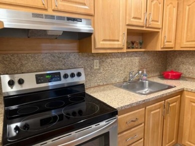 Great opportunity to own this cute condo in Sunrise Lakes on Sunrise Lakes Phase III in Florida - for sale on GolfHomes.com, golf home, golf lot