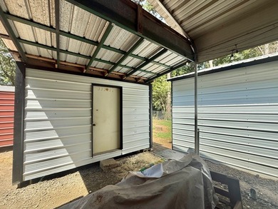 This stunning 2-bedroom, 2-bath partially furnished manufactured on Pendleton Harbor in Texas - for sale on GolfHomes.com, golf home, golf lot