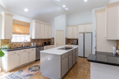 *Charming Single-Story Home in the heart of the Castle Hills on The Lakes at Castle Hill Golf Club in Texas - for sale on GolfHomes.com, golf home, golf lot