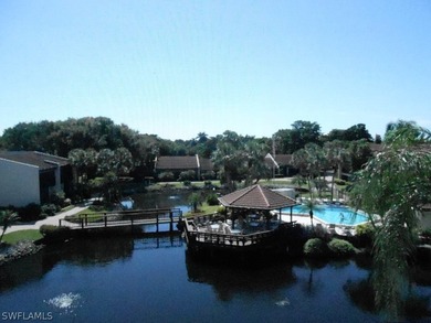 SUPER value and SUPER convenient! This first-floor 2-bedroom on The Landings Yacht, Golf and Tennis Club in Florida - for sale on GolfHomes.com, golf home, golf lot