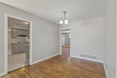 Minutes from Cedar Crest Golf Course, this maintained 3-bedroom on Cedar Crest Golf Course in Texas - for sale on GolfHomes.com, golf home, golf lot