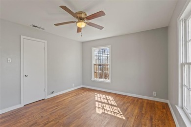 Minutes from Cedar Crest Golf Course, this maintained 3-bedroom on Cedar Crest Golf Course in Texas - for sale on GolfHomes.com, golf home, golf lot