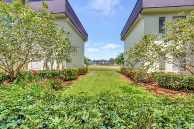 Spacious 2/2 1st floor in highly sought-after Isle of Capri on Kings Point Golf -Flanders Way in Florida - for sale on GolfHomes.com, golf home, golf lot