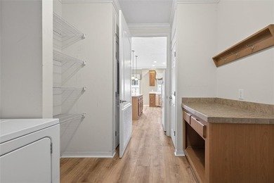 Super Spacious 3 bedroom, 2 bath home ready for you to make it on Winding Creek Executive Course in New York - for sale on GolfHomes.com, golf home, golf lot