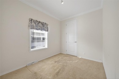 Super Spacious 3 bedroom, 2 bath home ready for you to make it on Winding Creek Executive Course in New York - for sale on GolfHomes.com, golf home, golf lot