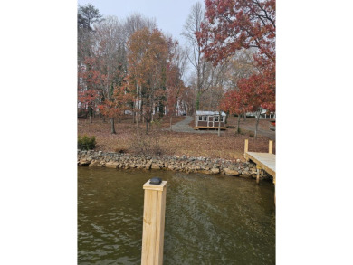 The perfect lakefront lot in the perfect location! on Mariners Landing Golf and Country Club in Virginia - for sale on GolfHomes.com, golf home, golf lot