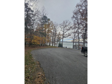 The perfect lakefront lot in the perfect location! on Mariners Landing Golf and Country Club in Virginia - for sale on GolfHomes.com, golf home, golf lot