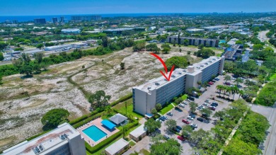 East Boca. 30-year inspection just passed. Totally updated on Ocean Breeze Golf and Country Club in Florida - for sale on GolfHomes.com, golf home, golf lot