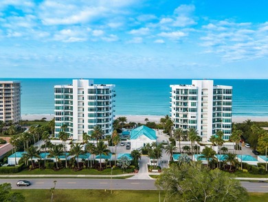 It has been 20 years since a penthouse came to market at Regent on Links on Longboat Golf Club in Florida - for sale on GolfHomes.com, golf home, golf lot