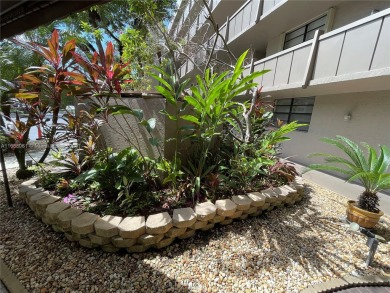 Welcome to this beautifully updated 2-bedroom, 2-bath apartment on Pembroke Lakes Golf Club in Florida - for sale on GolfHomes.com, golf home, golf lot