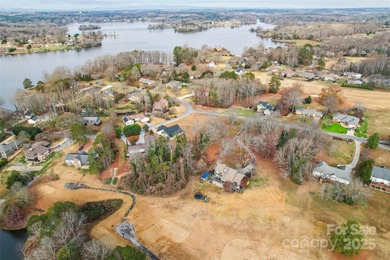 Gorgeous brand new 4 bedroom home in the lakefront golf course on Woodbridge Golf Links in North Carolina - for sale on GolfHomes.com, golf home, golf lot