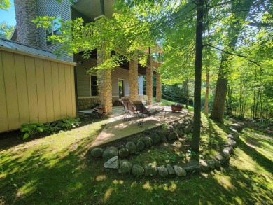 Adorable 2 bed/2 bath home south of Lake Leann with Lake access on Lake LeAnn Golf Course in Michigan - for sale on GolfHomes.com, golf home, golf lot