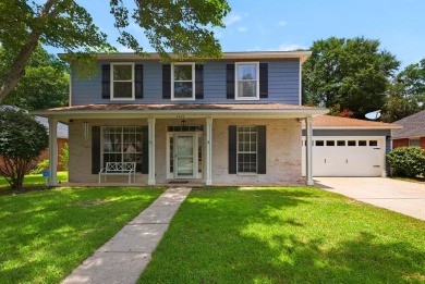 Charming  Updated Traditional Home in Sought-After Bluewater on Fairway Oaks at Magnolia Golf Course in Florida - for sale on GolfHomes.com, golf home, golf lot