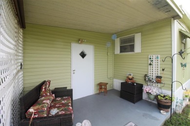Wonderful and well-maintained mobile home with 3 bedrooms/1.5 on Betmar Acres Golf Club in Florida - for sale on GolfHomes.com, golf home, golf lot