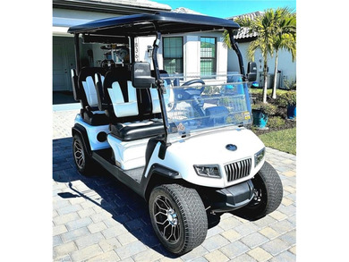 *Better than New* and built in 2025....still under Builder on Old Corkscrew Golf Club in Florida - for sale on GolfHomes.com, golf home, golf lot