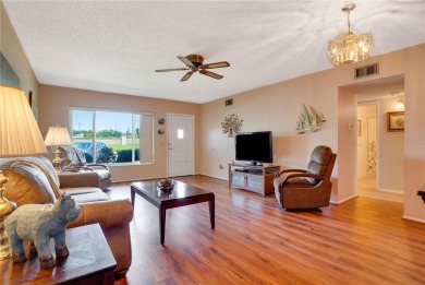 ** COME IN ** Welcome, make yourself at home in this 2 bedroom 2 on On Top Of The World Golf Course in Florida - for sale on GolfHomes.com, golf home, golf lot
