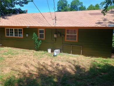 Come in and see this beautiful 3-bedroom 1-bathroom home on Midwest City Municipal Golf Course in Oklahoma - for sale on GolfHomes.com, golf home, golf lot