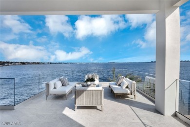 New Construction, riverfront property. 5 bed, 8 bath, family on Royal Tee Country Club in Florida - for sale on GolfHomes.com, golf home, golf lot