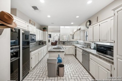 Don't miss this adorable 2-bedroom home located in the heart of on Fair Oaks Ranch Golf and Country Club in Texas - for sale on GolfHomes.com, golf home, golf lot