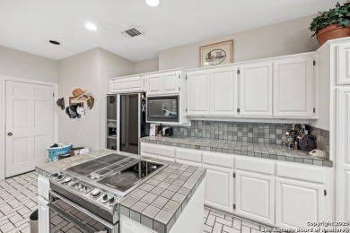 Don't miss this adorable 2-bedroom home located in the heart of on Fair Oaks Ranch Golf and Country Club in Texas - for sale on GolfHomes.com, golf home, golf lot
