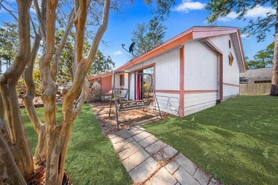 Charming Rayburn Country Condo Near Resort & Lake Enjoy on Rayburn Country Club in Texas - for sale on GolfHomes.com, golf home, golf lot