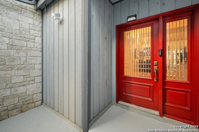 Don't miss this adorable 2-bedroom home located in the heart of on Fair Oaks Ranch Golf and Country Club in Texas - for sale on GolfHomes.com, golf home, golf lot