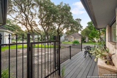 Don't miss this adorable 2-bedroom home located in the heart of on Fair Oaks Ranch Golf and Country Club in Texas - for sale on GolfHomes.com, golf home, golf lot