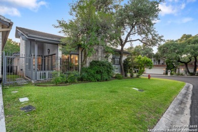 Don't miss this adorable 2-bedroom home located in the heart of on Fair Oaks Ranch Golf and Country Club in Texas - for sale on GolfHomes.com, golf home, golf lot