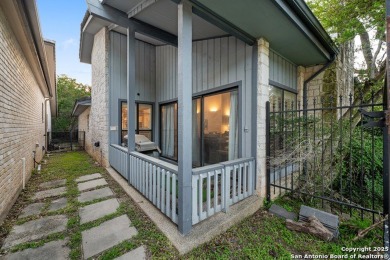 Don't miss this adorable 2-bedroom home located in the heart of on Fair Oaks Ranch Golf and Country Club in Texas - for sale on GolfHomes.com, golf home, golf lot
