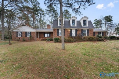 Discover the potential of this spacious 3,698 sq ft home located on Goose Pond Colony Resort - Lake Golf Course in Alabama - for sale on GolfHomes.com, golf home, golf lot